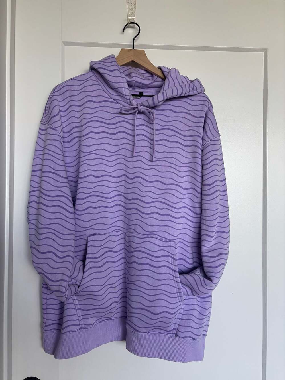 LCKR Purple Wave Pattern Fleece Pullover Hoodie